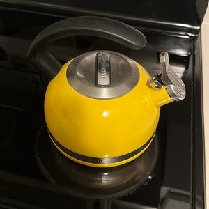 KitchenAid 2 Quart Whistling Tea Kettle